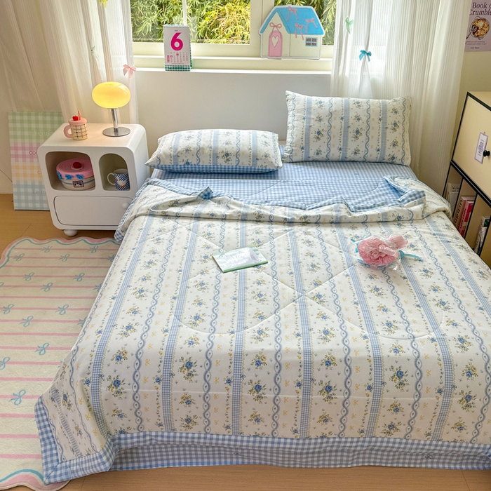 91家纺网 家纺一手货源 找家纺 曼之夏 2025新款全棉印花夏被四件套 蓝铃