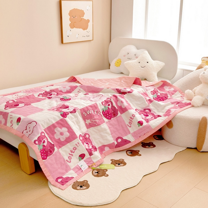 91家纺网 家纺一手货源 找家纺 梵赫   2025新款全棉卡通夏被 甜莓日记