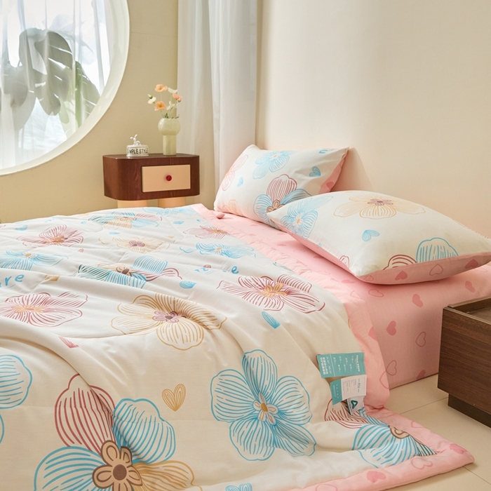 91家纺网 家纺一手货源 找家纺 珂博家纺2025新款亲肤全棉印花夏被 缤纷