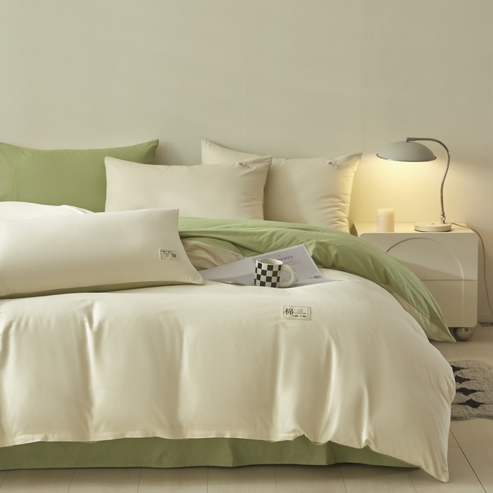 91家纺网 家纺一手货源 找家纺 莱通家纺 2025新款纯色双拼四件套 奶昔白+抹茶绿