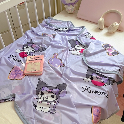 91家纺网 家纺一手货源 找家纺 希诺2025新款三丽鸥多功能卡通婴幼儿毯子儿童凉感盖毯旅行毯 凉感毯-苹果库洛米