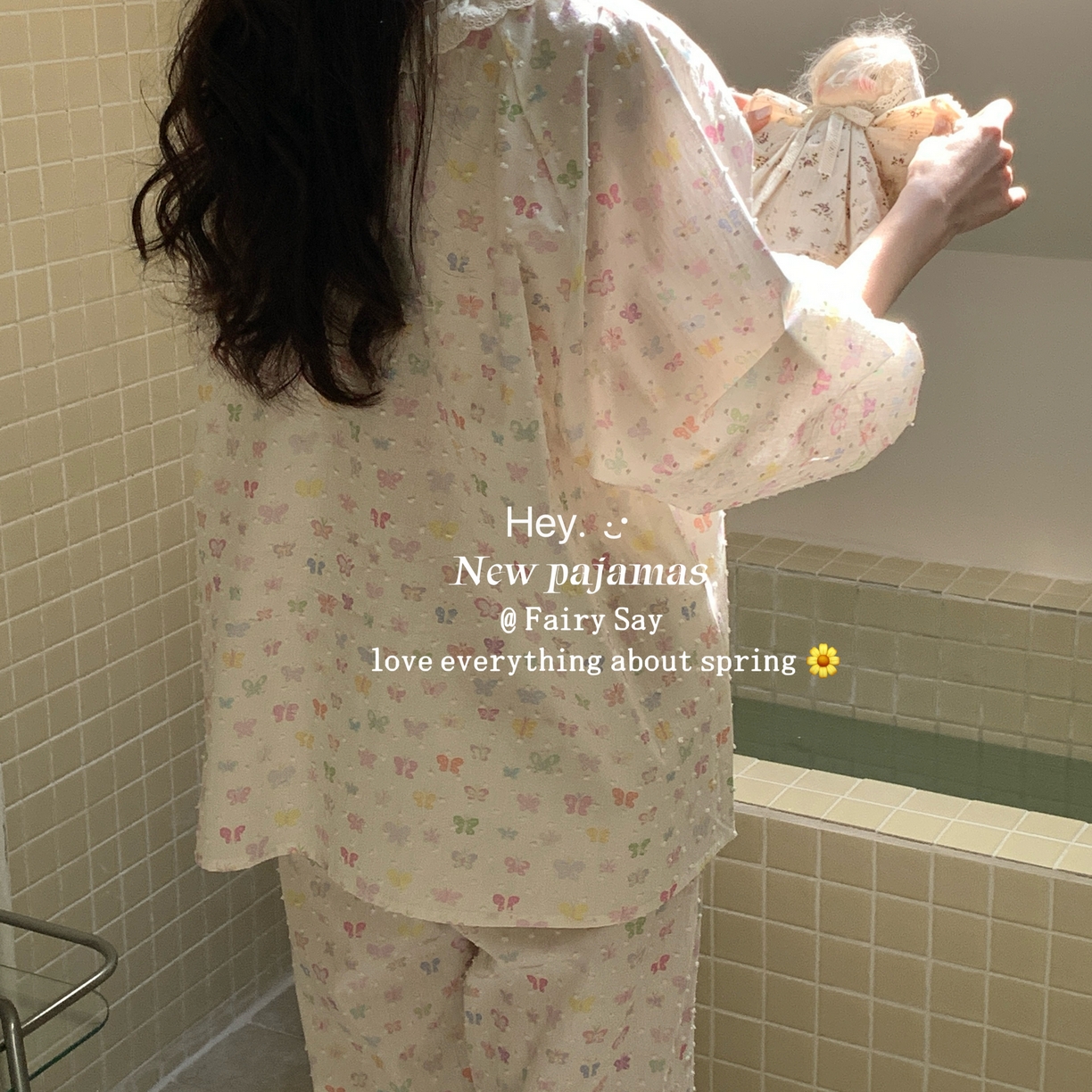 91家纺网 家纺一手货源 找家纺 （总）妍景家居生活馆 2025新款草莓兔棉纱睡衣套装