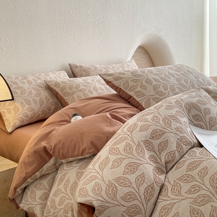 91家纺网 家纺一手货源 找家纺 寐眠2025新款全棉三层纱提花四件套 丹枫迎秋