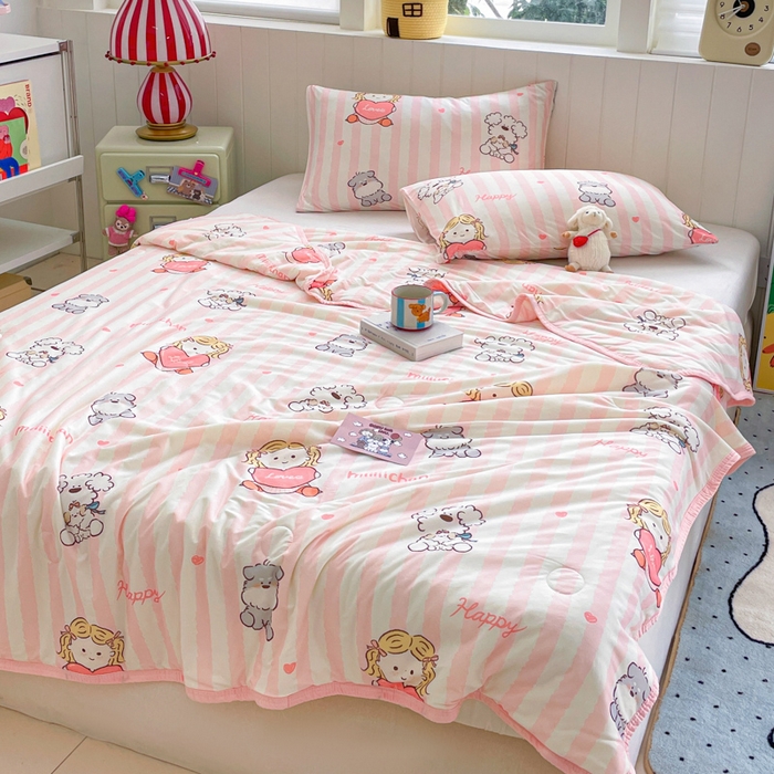 91家纺网 家纺一手货源 找家纺 金爱家2025新款A类高品质正版授权miiiiichan可爱卡通狗狗白熊女孩牛奶丝针织棉夏被 针织棉miiiiichan-爱心女孩