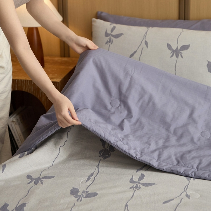 91家纺网 家纺一手货源 找家纺 莱福仕家纺 2025新款水洗棉色织大提花夏被  （控价150*200不低于199 200*230不低于219） 月光鸢尾