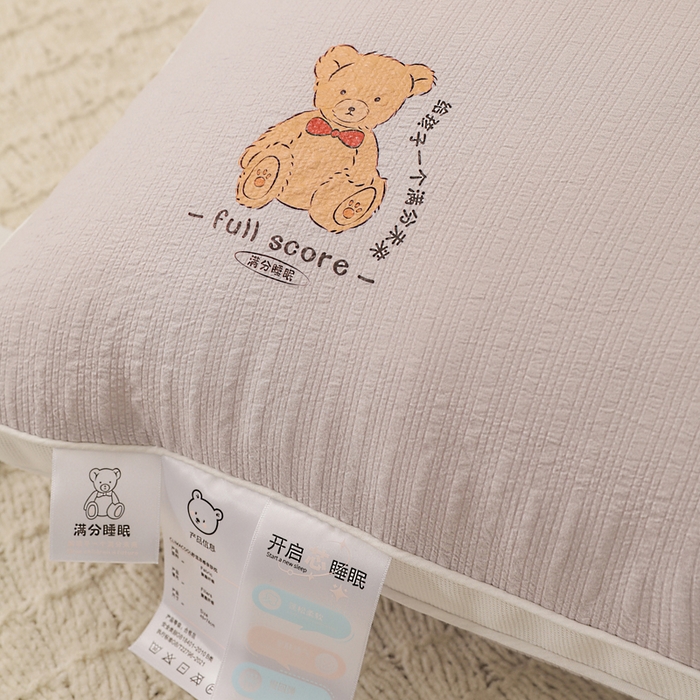 91家纺网 家纺一手货源 找家纺 （总）大熊枕芯 2025新款小熊泡泡纱羽丝绒枕芯