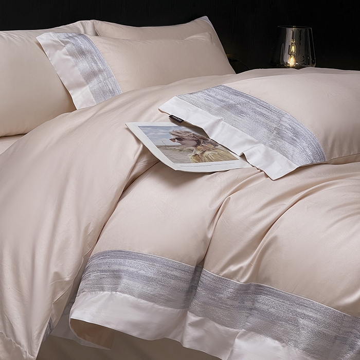 91家纺网 家纺一手货源 找家纺 直播爆款A类100支长绒棉夹棉床盖床笠四件套全棉纯棉床单加厚高端重工刺绣四季款床上用品 瑾雅-静谧粉