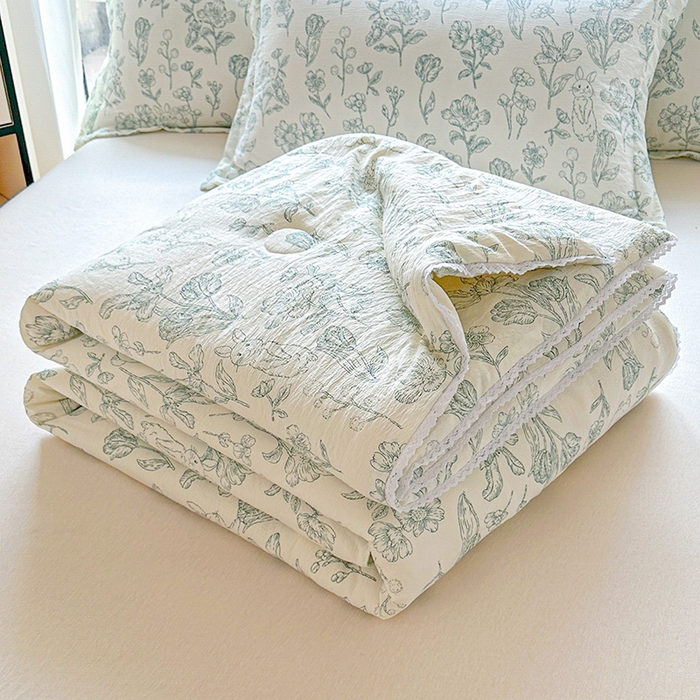 91家纺网 家纺一手货源 找家纺 创优  2025新款有氧双层纱小清新印花小花边夏被夏凉被可机洗空调被子被芯 海岛森林