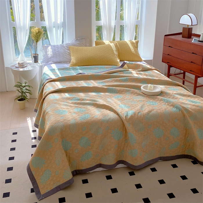 91家纺网 家纺一手货源 找家纺  2025新款a类全棉三层纱多功能毛巾被盖毯床单夏被空调被 菠萝气泡-黄