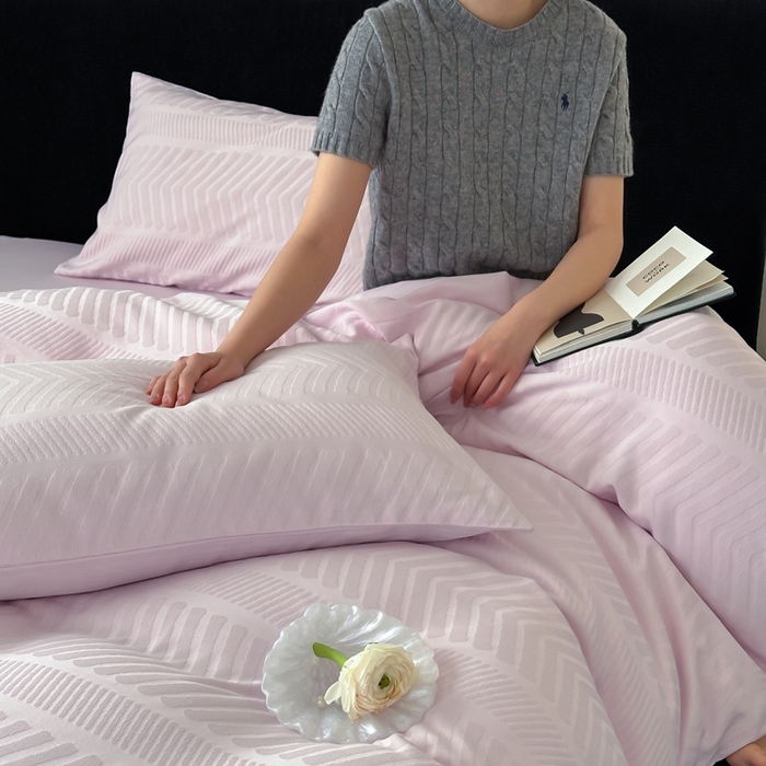 91家纺网 家纺一手货源 找家纺 例外Home 2025新款全棉提花四件套-鱼骨纹 鱼骨纹-浅浅紫