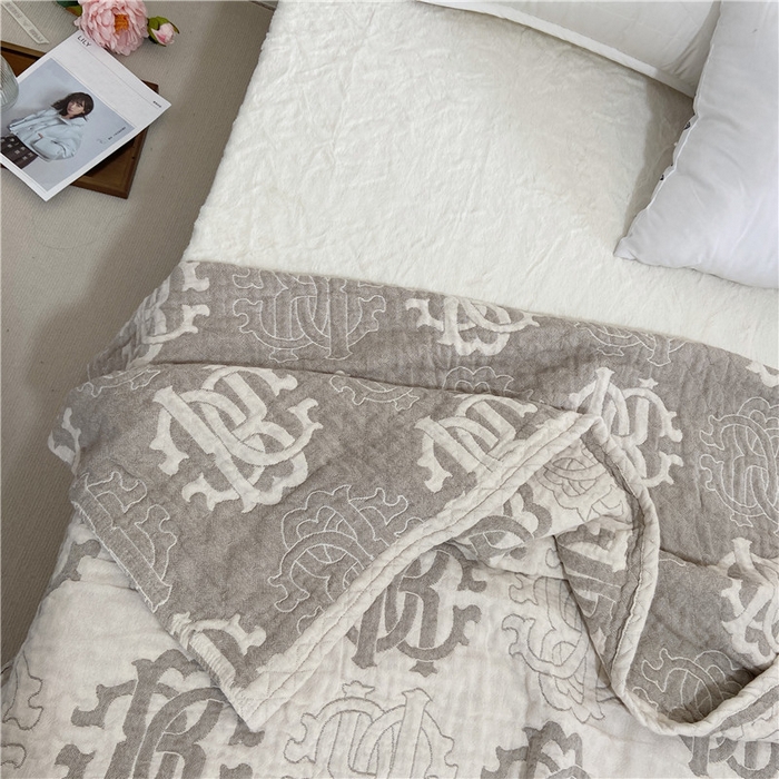 91家纺网 家纺一手货源 找家纺 （总）卡奥家纺 2025新款水洗全棉四层纱盖毯毛巾被夏凉被 