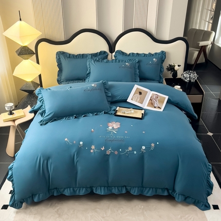 2025新款韩版刺绣花边夹棉床盖蕾丝边四件套 盛若花语-宝石蓝