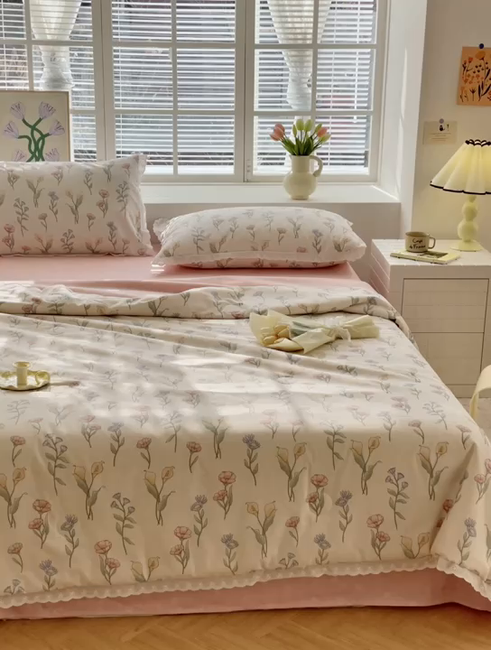 91家纺网 家纺一手货源 找家纺 2025新款全棉花边大豆夏被四件套 妙语花香