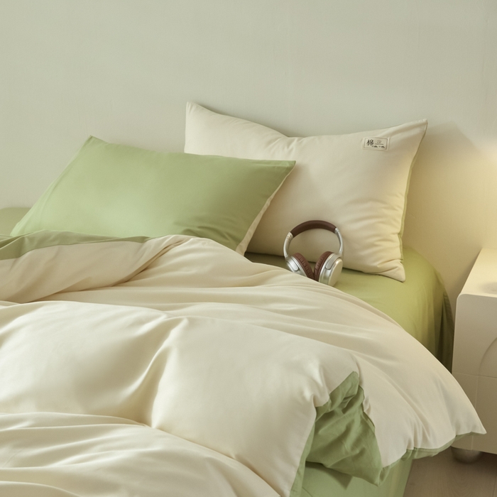 91家纺网 家纺一手货源 找家纺 莱通家纺 2025新款纯色双拼四件套 奶昔白+抹茶绿