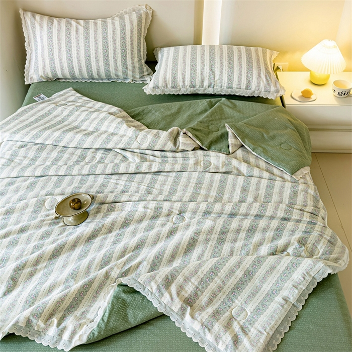 91家纺网 家纺一手货源 找家纺 2025新款全棉花边大豆夏被四件套 半岛茶歇-绿