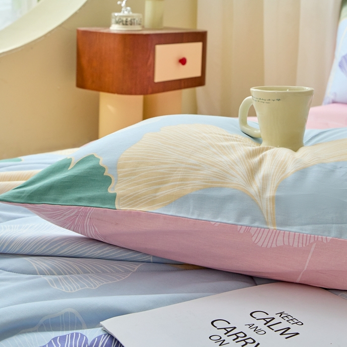 91家纺网 家纺一手货源 找家纺 珂博家纺2025新款亲肤全棉印花夏被 蝶舞杏运