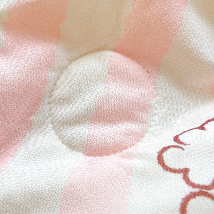 91家纺网 家纺一手货源 找家纺 金爱家2025新款A类高品质正版授权miiiiichan可爱卡通狗狗白熊女孩牛奶丝针织棉夏被 针织棉miiiiichan-爱心女孩