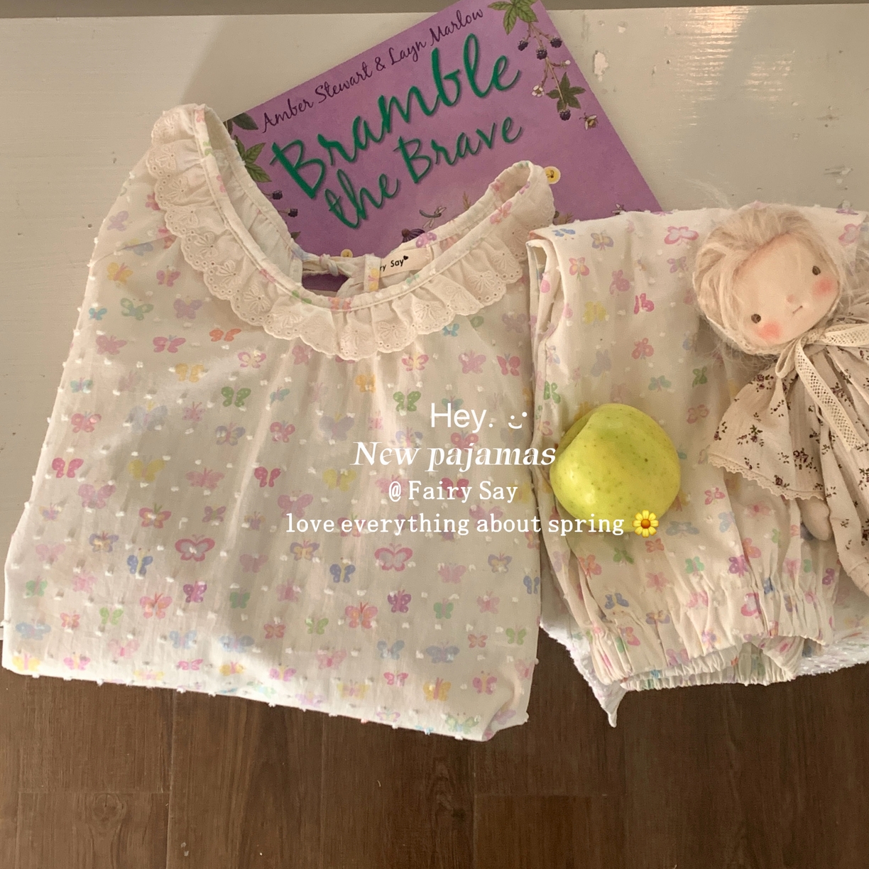 91家纺网 家纺一手货源 找家纺 （总）妍景家居生活馆 2025新款草莓兔棉纱睡衣套装