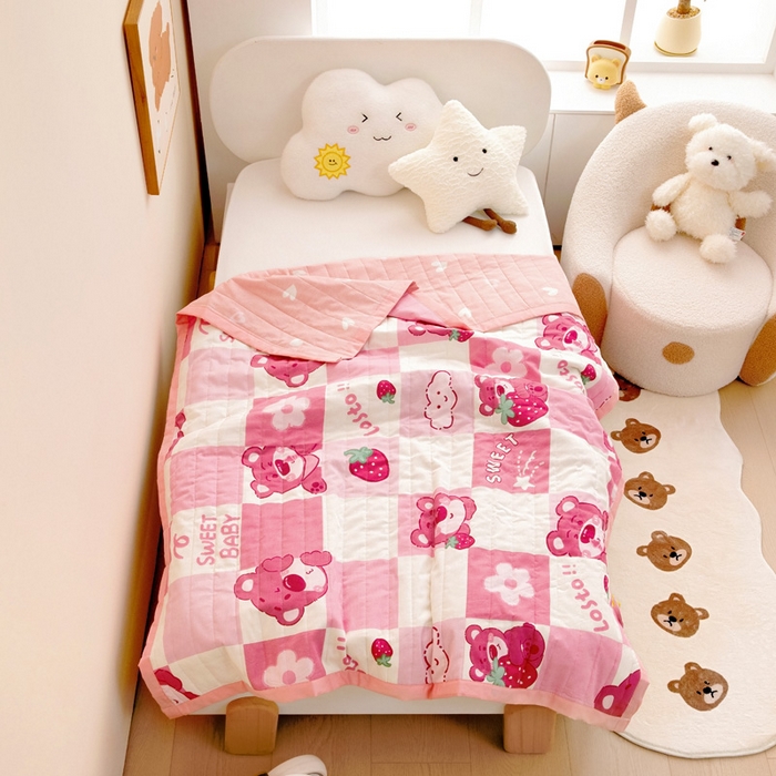 91家纺网 家纺一手货源 找家纺 梵赫   2025新款全棉卡通夏被 甜莓日记