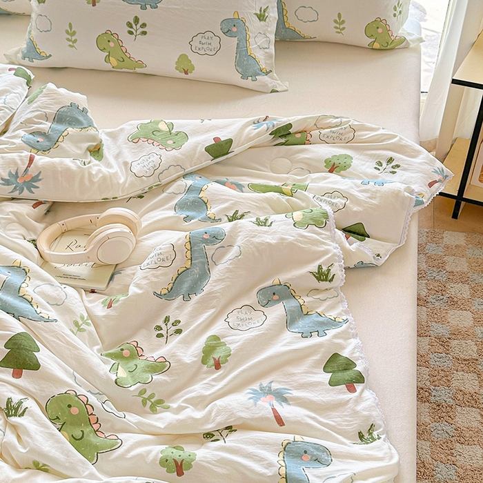 91家纺网 家纺一手货源 找家纺 创优  2025新款有氧双层纱小清新印花小花边夏被夏凉被可机洗空调被子被芯 恐龙乐园