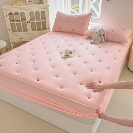  2025新款A类亲肤大豆棉刺绣夹棉床笠床褥学生床垫 樱桃粉