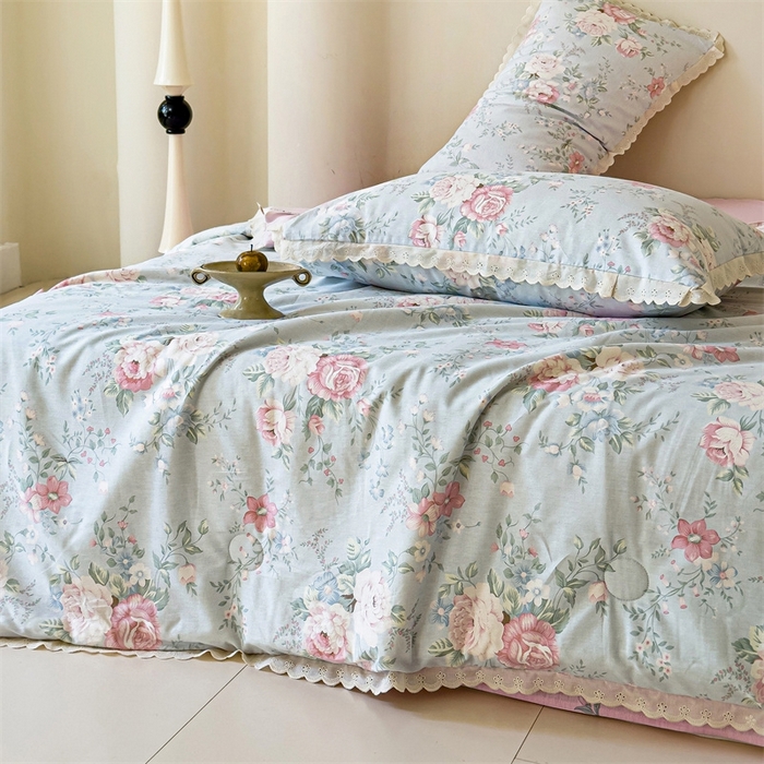 91家纺网 家纺一手货源 找家纺 2025新款全棉花边大豆夏被四件套 华庭庄园-蓝