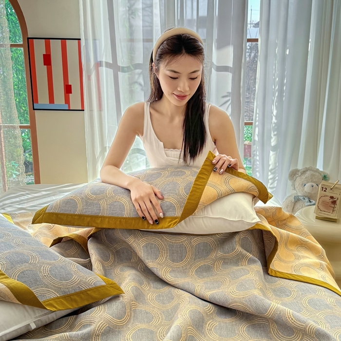 91家纺网 家纺一手货源 找家纺 棠薇家纺2025新款简约风多功能纱布盖毯纱布毯子毛巾被床盖沙发巾单毯枕巾枕套三件套 半夏