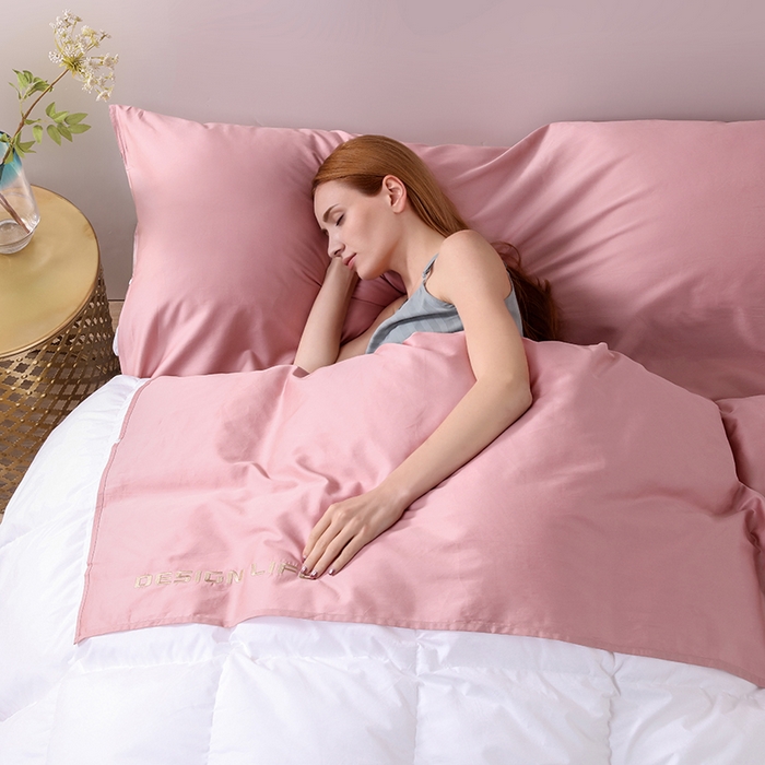 91家纺网 家纺一手货源 找家纺 佳汐蓝家纺 2025新款60支全棉纯色隔脏睡袋 稚嫩粉