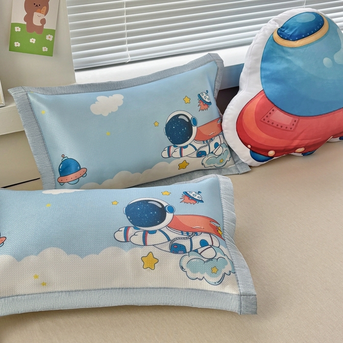 91家纺网 家纺一手货源 找家纺 博雅2025新款冰丝单枕套三丽欧，宇航员，卡皮 飞行宇航员