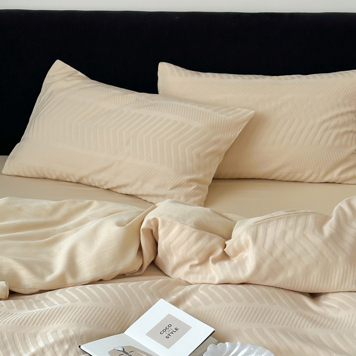 91家纺网 家纺一手货源 找家纺 例外Home 2025新款全棉提花四件套-鱼骨纹 鱼骨纹-杏仁黄