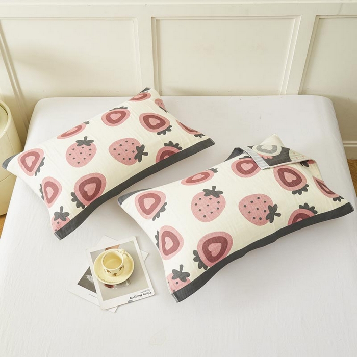 91家纺网 家纺一手货源 找家纺 2025新款纯棉加厚精梳棉纱布枕巾 草莓巧心-米黄 52*78cm/对