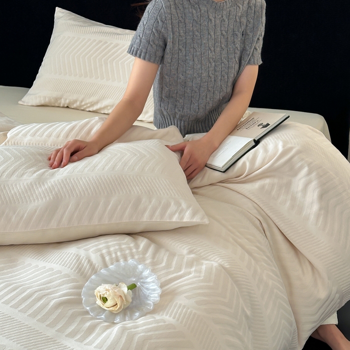 91家纺网 家纺一手货源 找家纺 例外Home 2025新款全棉提花四件套-鱼骨纹 鱼骨纹-米白