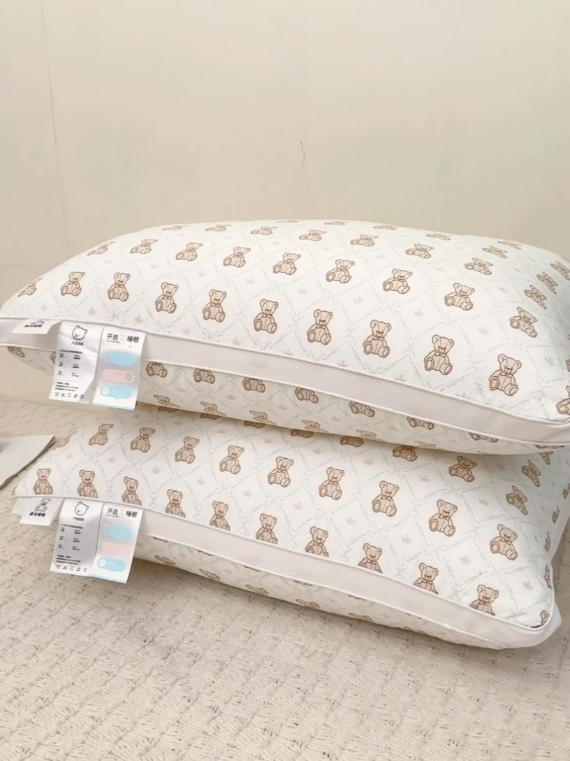 91家纺网 家纺一手货源 找家纺 （总）大熊枕芯 2025新款泡泡纱亲肤小熊枕系列