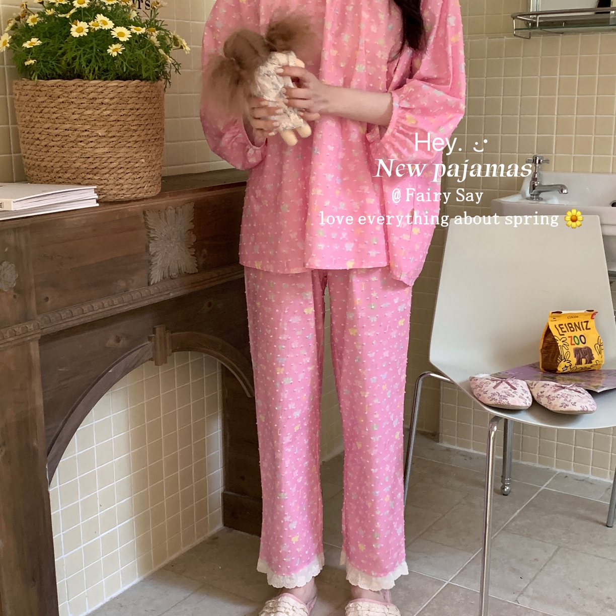 91家纺网 家纺一手货源 找家纺 2025新款全棉纯棉彩色蝴蝶剪花睡衣套装 粉色