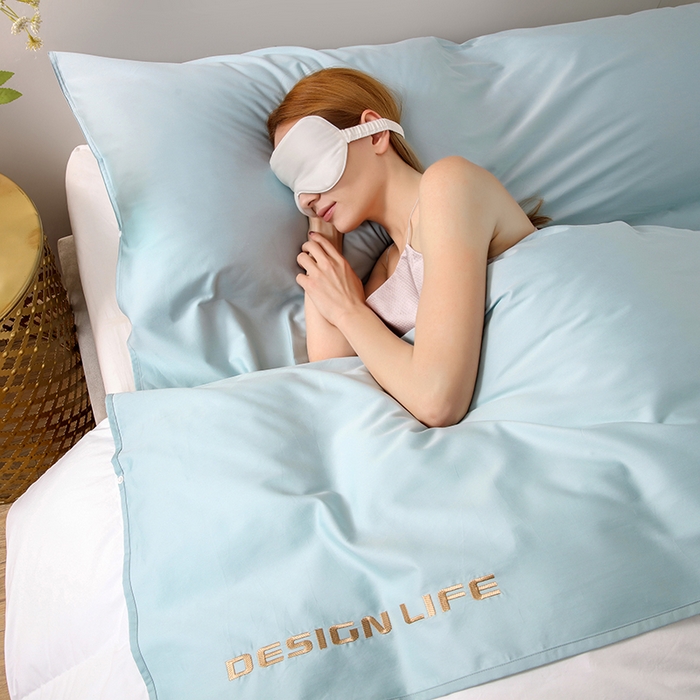 91家纺网 家纺一手货源 找家纺 佳汐蓝家纺 2025新款60支全棉纯色隔脏睡袋 丛林蓝