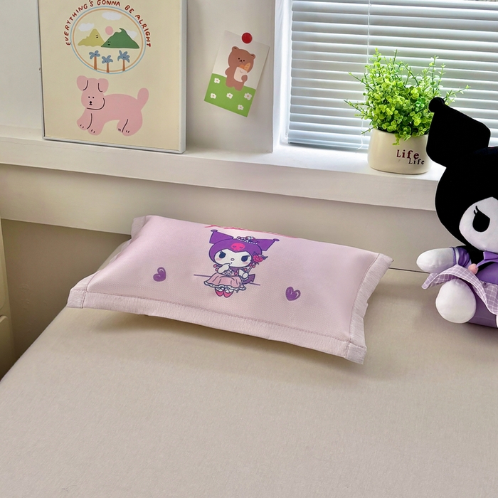 91家纺网 家纺一手货源 找家纺 博雅2025新款三丽欧冰丝单枕套 礼盒库洛米