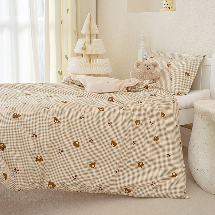 91家纺网 家纺一手货源 找家纺 良佐生活 2025新款高支高密全棉儿童被套 樱桃小熊