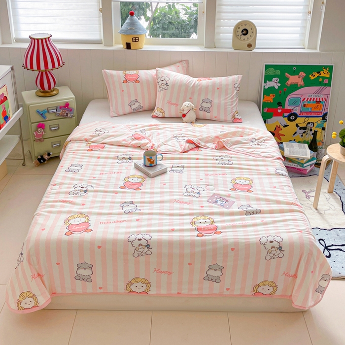 91家纺网 家纺一手货源 找家纺 金爱家2025新款A类高品质正版授权miiiiichan可爱卡通狗狗白熊女孩牛奶丝针织棉夏被 针织棉miiiiichan-爱心女孩