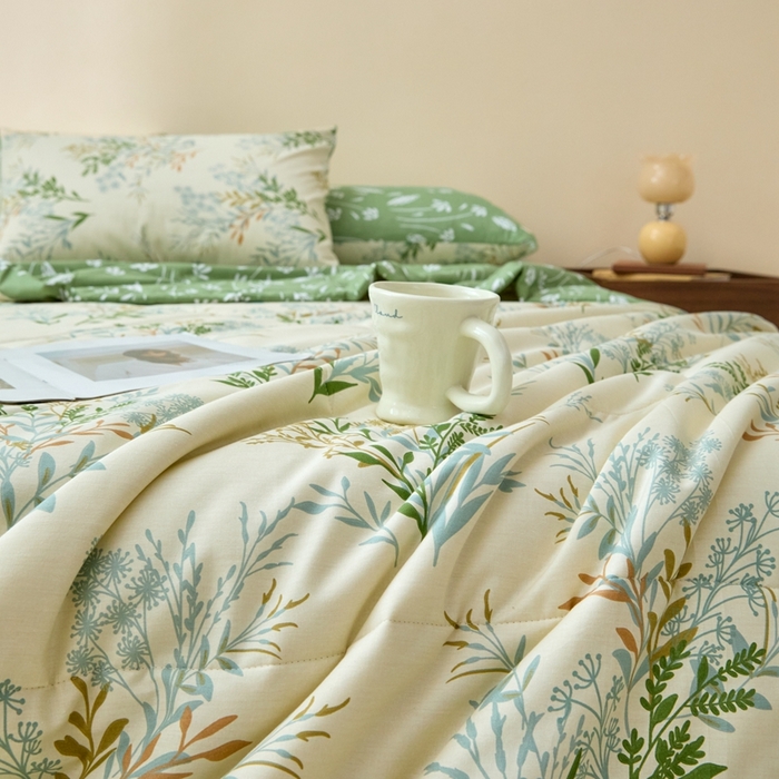 91家纺网 家纺一手货源 找家纺 珂博家纺2025新款亲肤全棉印花夏被 仙草