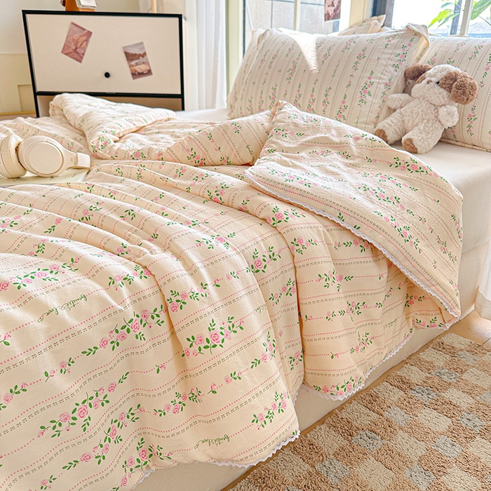 91家纺网 家纺一手货源 找家纺 创优  2025新款有氧双层纱小清新印花小花边夏被夏凉被可机洗空调被子被芯 粉黛花园