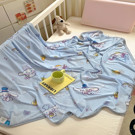 91家纺网 家纺一手货源 找家纺 希诺2025新款三丽鸥多功能卡通婴幼儿毯子儿童凉感盖毯旅行毯 凉感毯-彩虹玉桂狗
