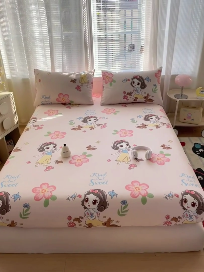 91家纺网 家纺一手货源 找家纺 名兮家居 2025新款正版授权经典奥特曼-三丽鸥全棉印花床笠 白雪公主