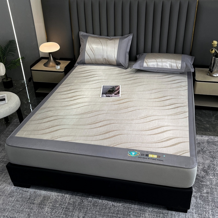 91家纺网 家纺一手货源 找家纺 阿亮家居 2025新款凉席冰丝席三明治宽包边刺绣款粗冰丝凉席柔美咖（床笠款）