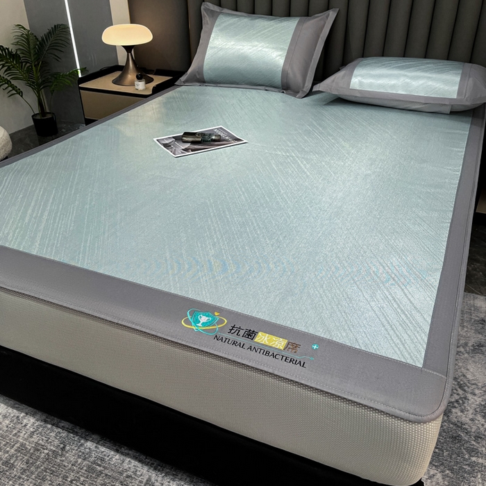 91家纺网 家纺一手货源 找家纺 阿亮家居 2025新款凉席冰丝席三明治宽包边刺绣款粗冰丝凉席流星雨灰（床笠款）