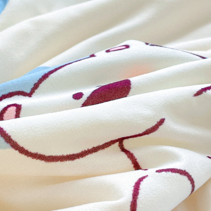 91家纺网 家纺一手货源 找家纺 金爱家2025新款A类高品质正版授权miiiiichan可爱卡通狗狗白熊女孩牛奶丝针织棉夏被 针织棉miiiiichan-波点白熊