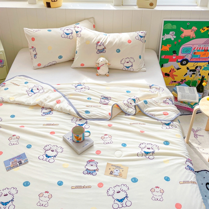 91家纺网 家纺一手货源 找家纺 金爱家2025新款A类高品质正版授权miiiiichan可爱卡通狗狗白熊女孩牛奶丝针织棉夏被 针织棉miiiiichan-彩点狗狗