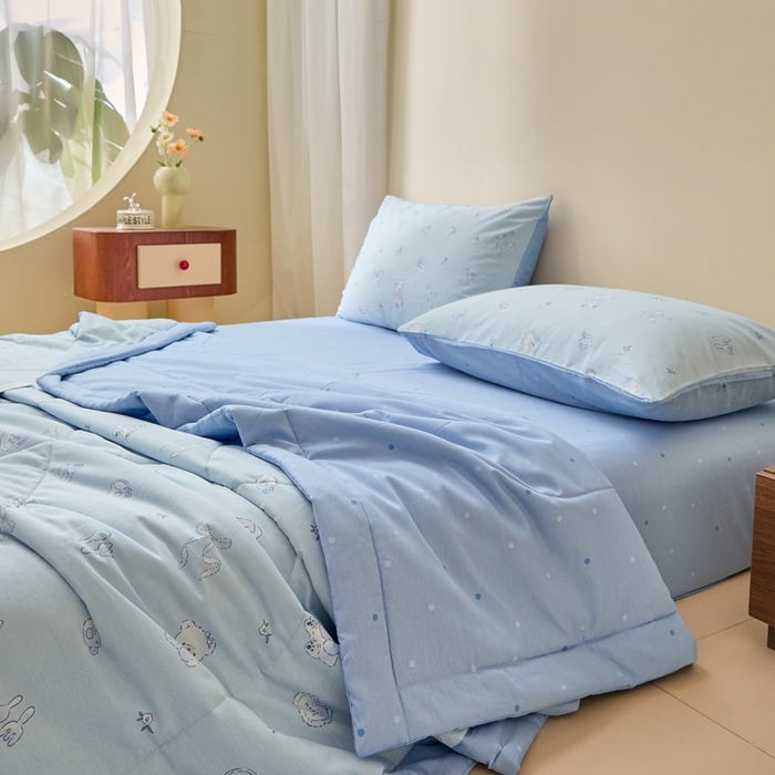 91家纺网 家纺一手货源 找家纺 珂博家纺2025新款亲肤全棉印花夏被 布偶小熊