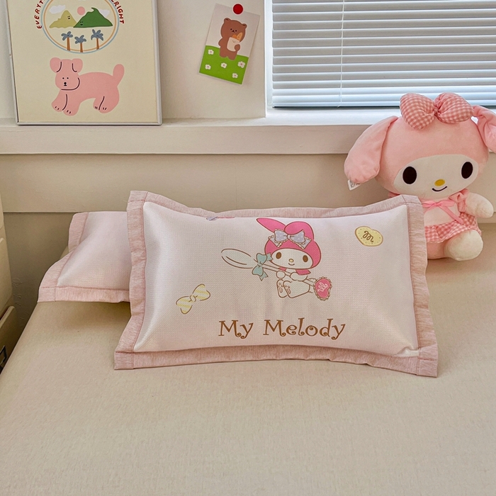 91家纺网 家纺一手货源 找家纺 博雅2025新款冰丝单枕套三丽欧，宇航员，卡皮 魔法美乐蒂