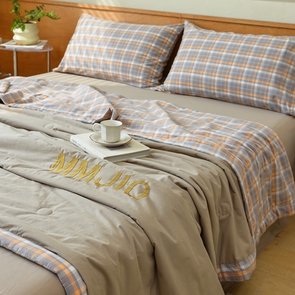 91家纺网 家纺一手货源 找家纺 寐眠2025新款全棉水洗棉刺绣夏被【夏被四件套】 肉桂奶棕