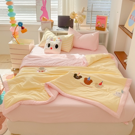 91家纺网 家纺一手货源 找家纺 （总）子钦2025春夏水洗棉奶油风毛巾绣单夏被夏被四件套